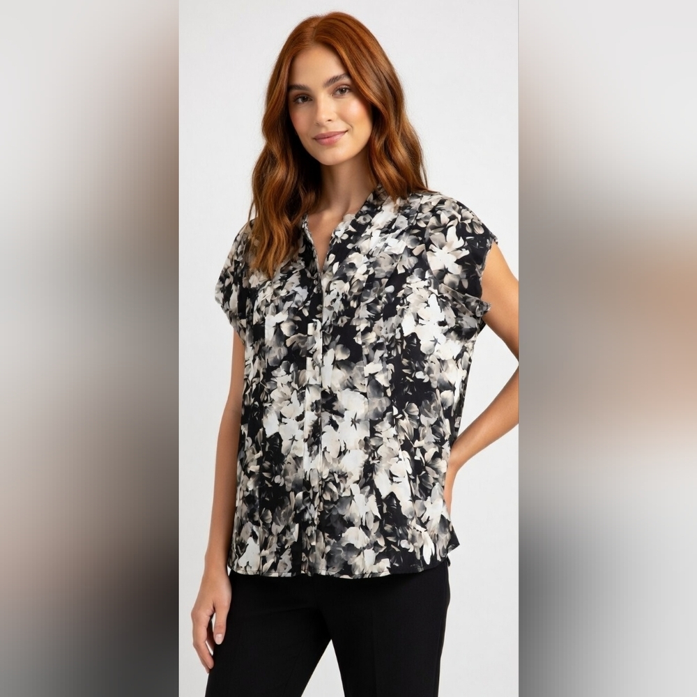 Croft & Barrow Monochrome Floral Blouse